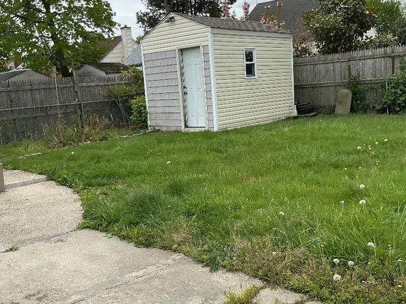 296 Chester Street, Uniondale NY 11553
