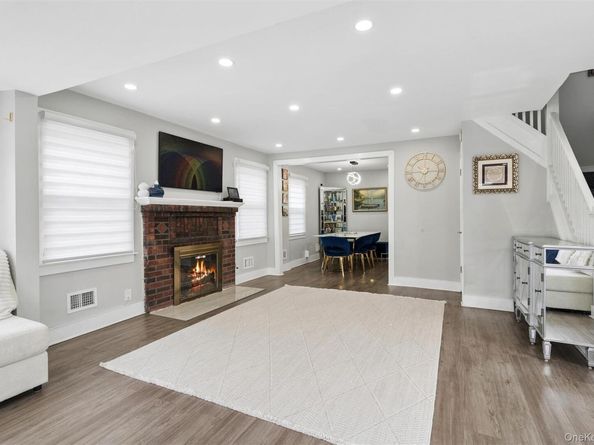 167 Beach 3rd Street, Far Rockaway NY 11691