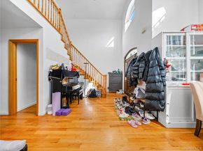 24571 61st Avenue, Little Neck NY 11362