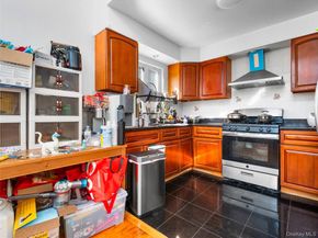 24571 61st Avenue, Little Neck NY 11362