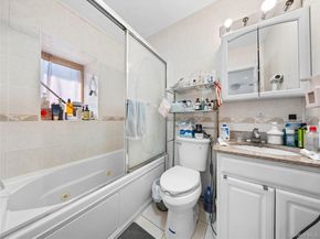 24571 61st Avenue, Little Neck NY 11362