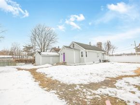 6 Dean Street, Farmingdale NY 11735