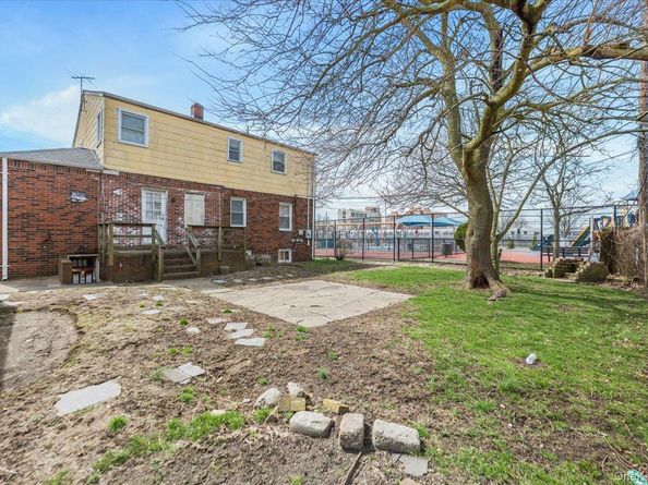 15 E Hudson Street, Long Beach NY 11561