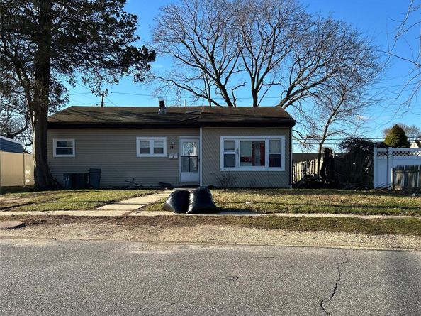 14 Chevy Chase, Amityville NY 11701