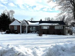 38 Hilltop Lane, Wheatley Heights NY 11798