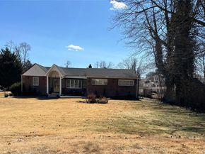 38 Hilltop Lane, Wheatley Heights NY 11798