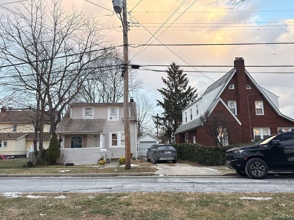 30 Pierson Avenue, Hempstead NY 11550