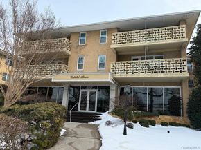 490 Atlantic Avenue 115, East Rockaway NY 11518