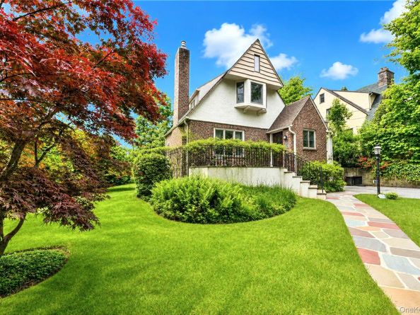 10 Cherry Avenue, New Rochelle NY 10801