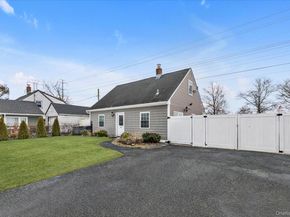 64 Cornflower Road, Levittown NY 11756