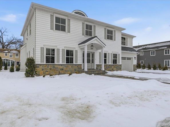 135 Adams Street, Garden City NY 11530