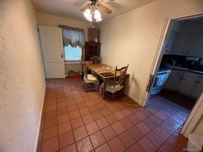 31 Prince Street, New Hyde Park NY 11040