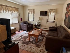 31 Prince Street, New Hyde Park NY 11040