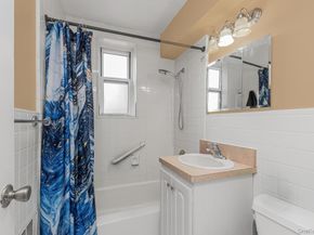 76 DeHaven Drive 6L, Yonkers NY 10703