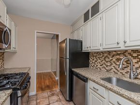 76 DeHaven Drive 6L, Yonkers NY 10703