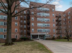 76 DeHaven Drive 6L, Yonkers NY 10703