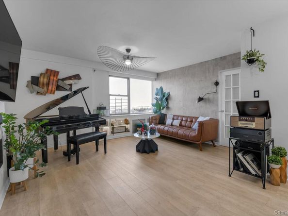 125-10 Queens Boulevard 2205, Kew Gardens NY 11415