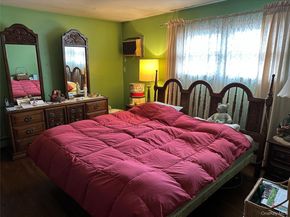 1009 Park Lane N, Franklin Square NY 11010