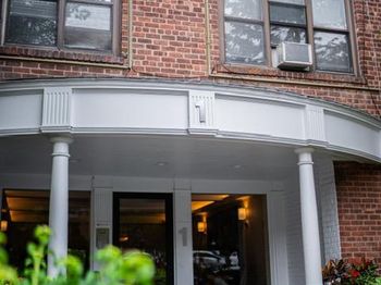 1 Townhouse Place