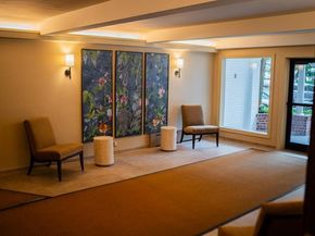 1 Townhouse Place 2G, Great Neck NY 11021