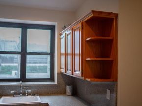1 Townhouse Place 2G, Great Neck NY 11021