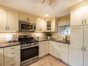 153 Park Avenue, Manhasset NY 11030