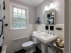 153 Park Avenue, Manhasset NY 11030