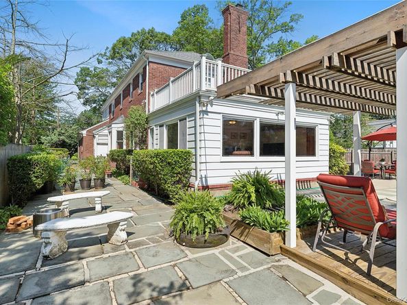 107 California Avenue, Freeport NY 11520