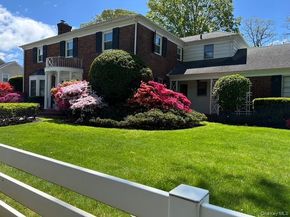 107 California Avenue, Freeport NY 11520