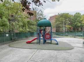 139-15 83 Ave 219, Briarwood NY 11435