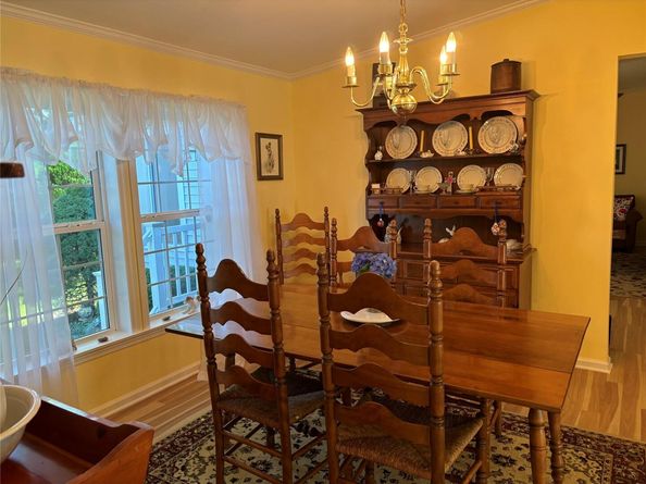 1407 Middle Road 22, Calverton NY 11933