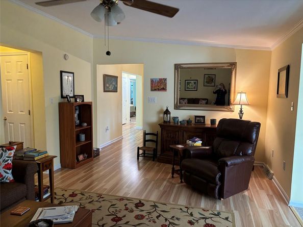 1407 Middle Road 22, Calverton NY 11933