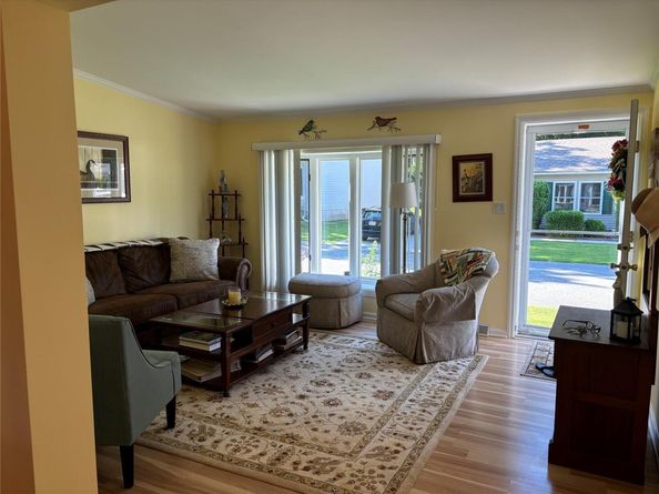 1407 Middle Road 22, Calverton NY 11933