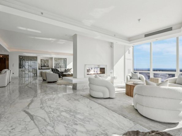 5 Renaissance Square PH41G, White Plains NY 10601