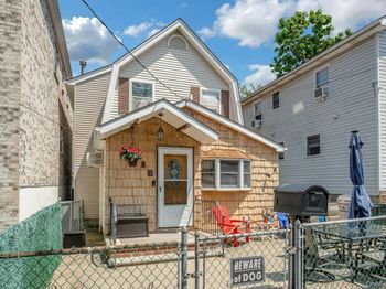 48 B Edgewater Park