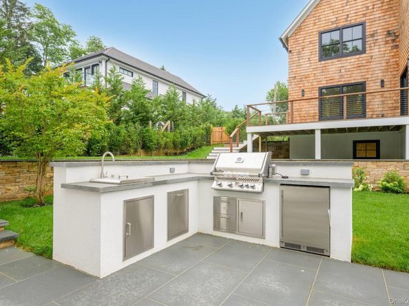 9 Kings Lane, Southampton NY 11968