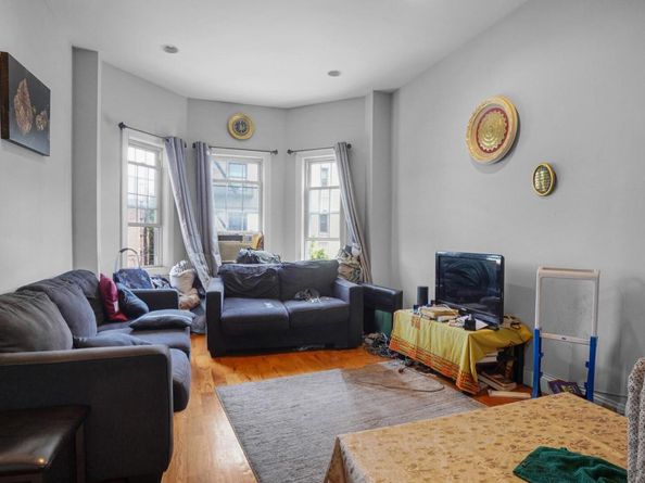 32 North Street, Bronx NY 10468