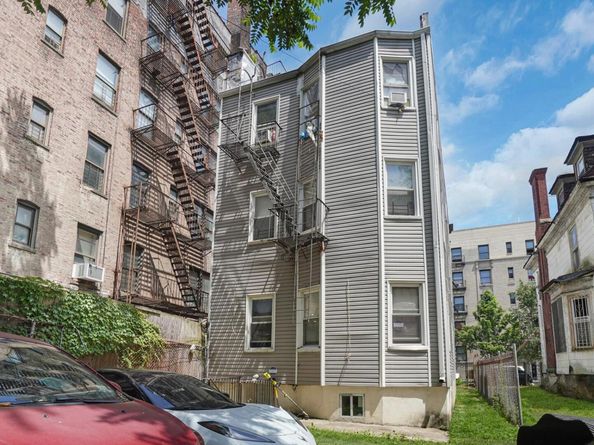 32 North Street, Bronx NY 10468