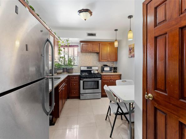 848 Morris Park Avenue, Bronx NY 10462