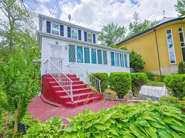 19512 McLaughlin Avenue, Holliswood NY 11423