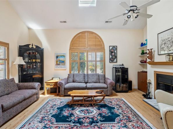 54 Tennis Court Lane 54, Mohegan Lake NY 10547