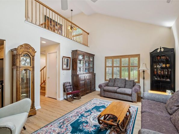 54 Tennis Court Lane 54, Mohegan Lake NY 10547