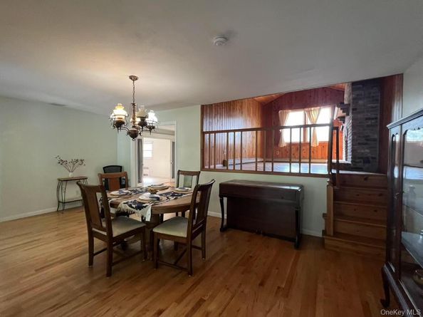 216 Glenwood Lane, Port Jefferson NY 11777