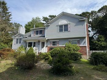 216 Glenwood Lane