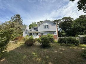216 Glenwood Lane, Port Jefferson NY 11777