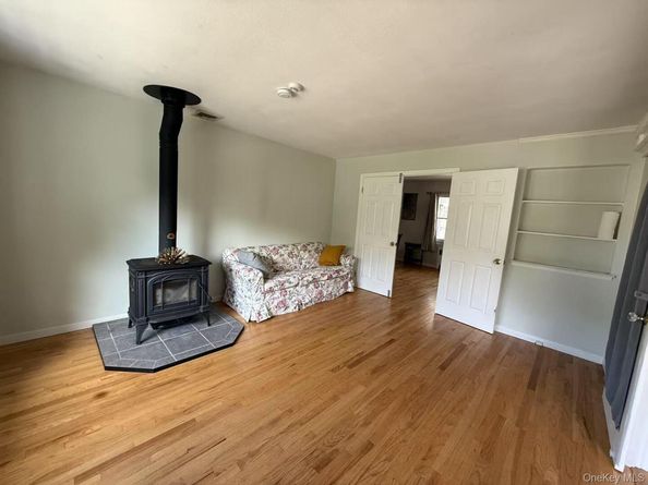 216 Glenwood Lane, Port Jefferson NY 11777