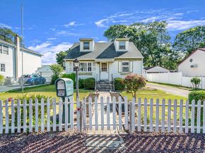 220 S Clinton Avenue, Lindenhurst NY 11757