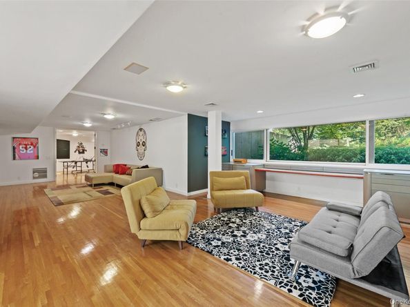 25 Col Sheldon Lane, Pound Ridge NY 10576