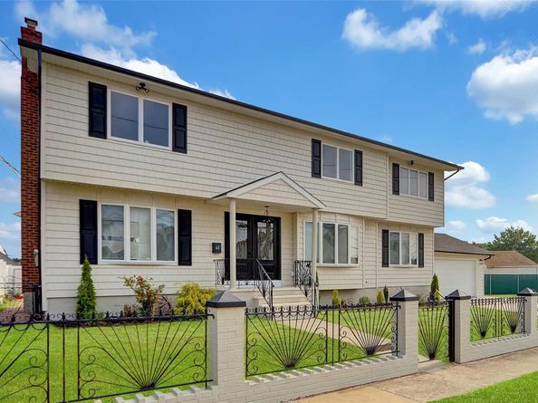 63 Cumberland Place, Valley Stream NY 11580