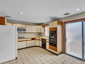 63 Cumberland Place, Valley Stream NY 11580